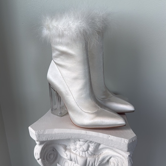 Sugar Thrillz Shoes - Sugar Thrillz Luv Me or Hate Me Marabou Boots - White